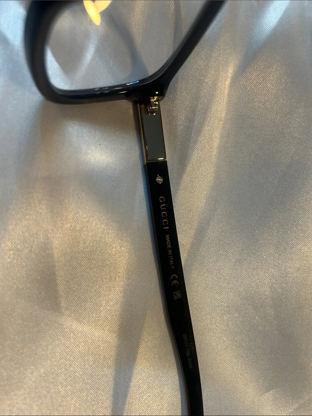 Gucci Black Rectangular Acetate Glasses eye mask and pouch - Picture 6 of 10